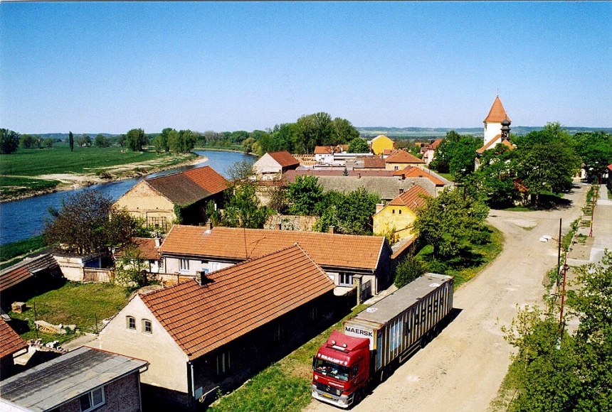 039 Pohled na kostel sv.Jiljí  od východu, květen 2003