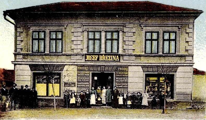 077 Obchod Březiny Josefa - asi 1910