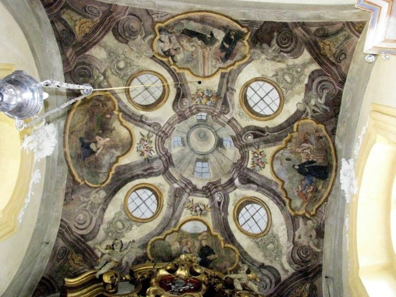 048a Kostel sv.Jiljí, stropní malba nad velkým oltářem 3.8.2010